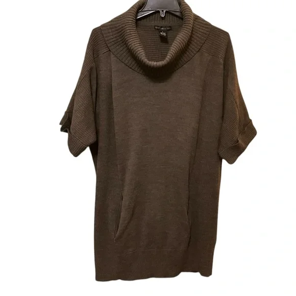 SOLD Design History Mocha Mousse Cowlneck Oversized Pocket Sweater - Picture 2 of 8